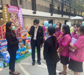 วันที่ 24 ธันวาคม 2565 นางจิราพร  เกษมทรัพย์  นายกอบต.รอบเมือง มอบหมายให้ นางกิตติมา แก้วกิตติ รองปลัด อบต.รอบเมือง เข้าร่วมการสัมมนาแสดงผลงานหลักสูตรต้นแบบปฐมวัยโดยใช้สมองเป็นฐาน (Brain-based learning) ณ โรงแรมบายาสิตา จังหวัดขอนแก่น