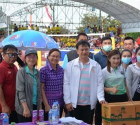 นายปริญญา วิเชียรโรจน์ เลขานุการนายกอบต.รอบเมือง นำน้ำดื่มสนับสนุนในงาน FIVB U21 Beach Volleyball World  Championship 2023 ณ ลานหน้าหอโหวด จังหวัดร้อยเอ็ด-8 พฤศจิกายน 2566