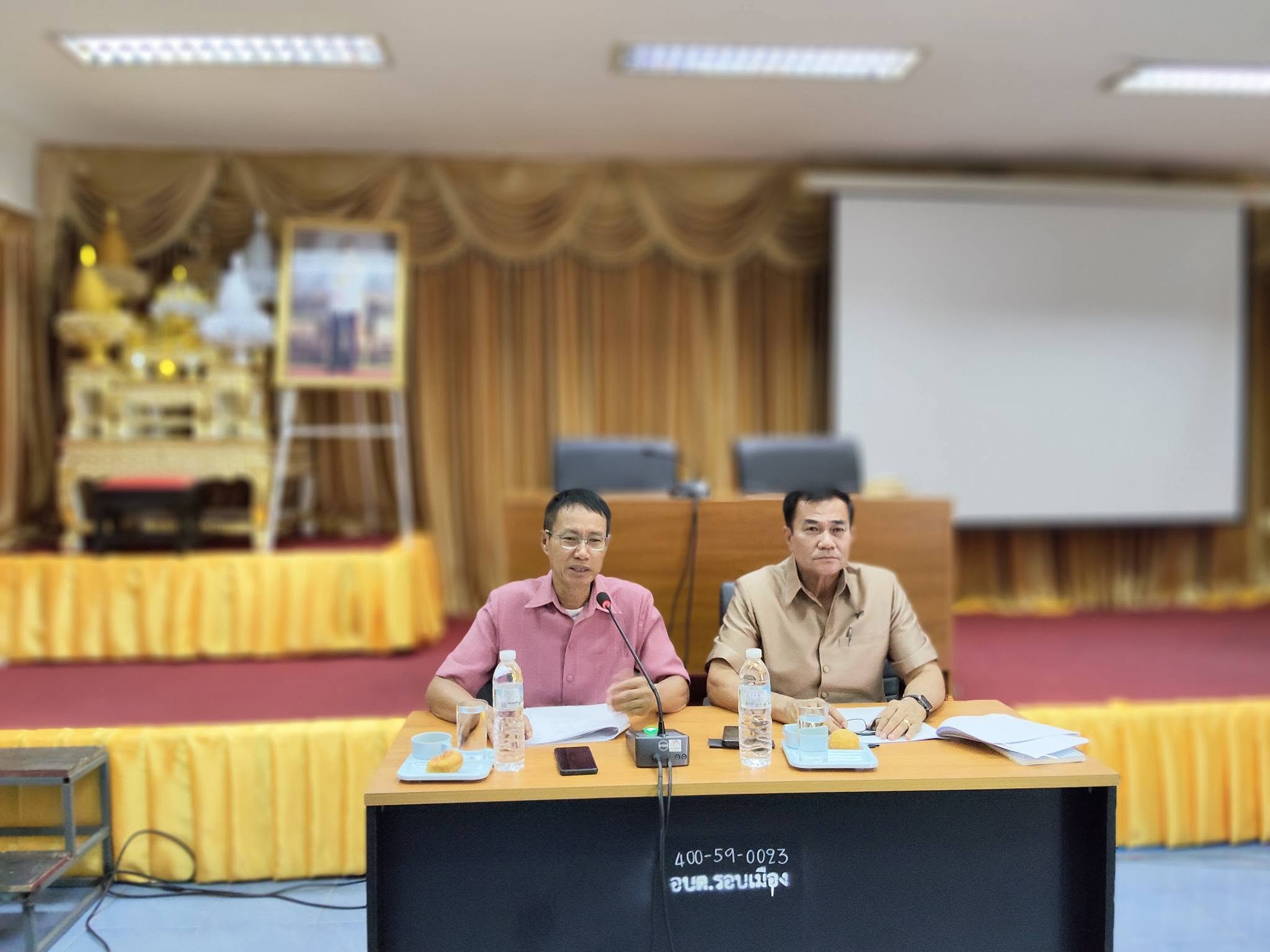 นายวีระ มาศเกษม นายกองค์การบริหารส่วนตำบลรอบเมือง ประชุมคณะอนุกรรมการสนับสนุนการจัดบริการระยะยาวสำหรับผู้สูงอายุที่มีภาวะพึ่งพิง เพื่อพิจารณาอนุมัติโครงการจัดบริการระยะยาวสำหรับผู้สูงอายุที่มีภาวะพึ่งพิงในเขตพื้นที่องค์การบริหารส่วนตำบลรอบเมือง ประจำปี พ.ศ.2569 ครั้งที่ 1