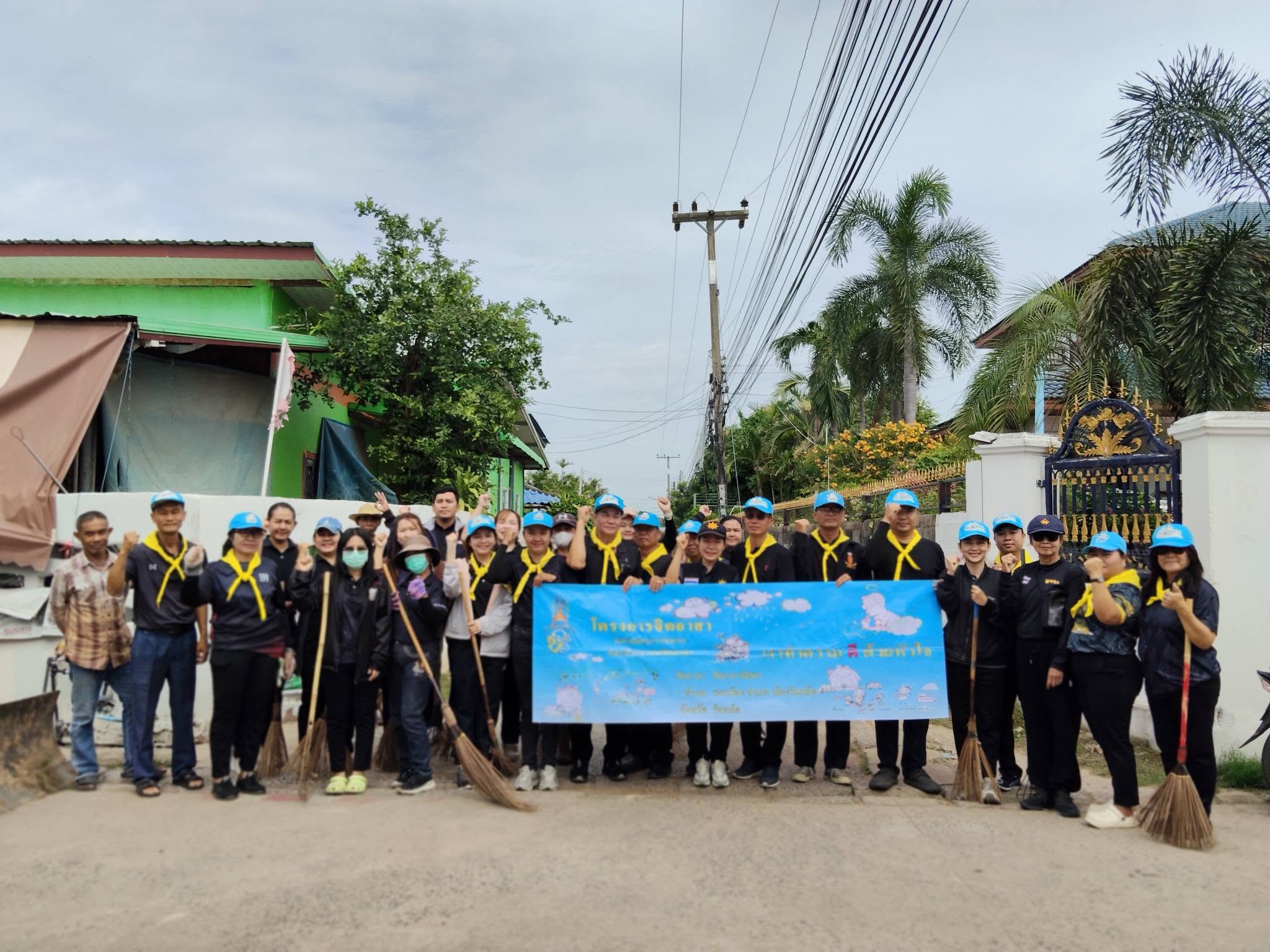 องค์การบริหารส่วนตำบลรอบเมือง ภายใต้การนำของ ท่าน วีระ มาศเกษม นายกองค์การบริหารส่วนตำบลรอบเมือง ได้ดำเนินโครงการจิตอาสาพัฒนา "เราทำความดีด้วยหัวใจ" ประจำปี พ.ศ. 2569 หมู่ที่ 19 บ้านหนองทุ่งมน